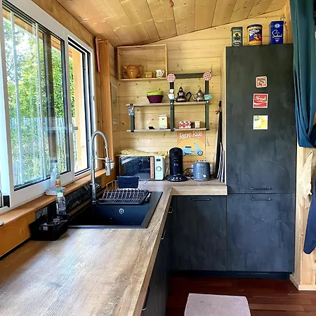 Holiday home Maison Bois Flotte *
